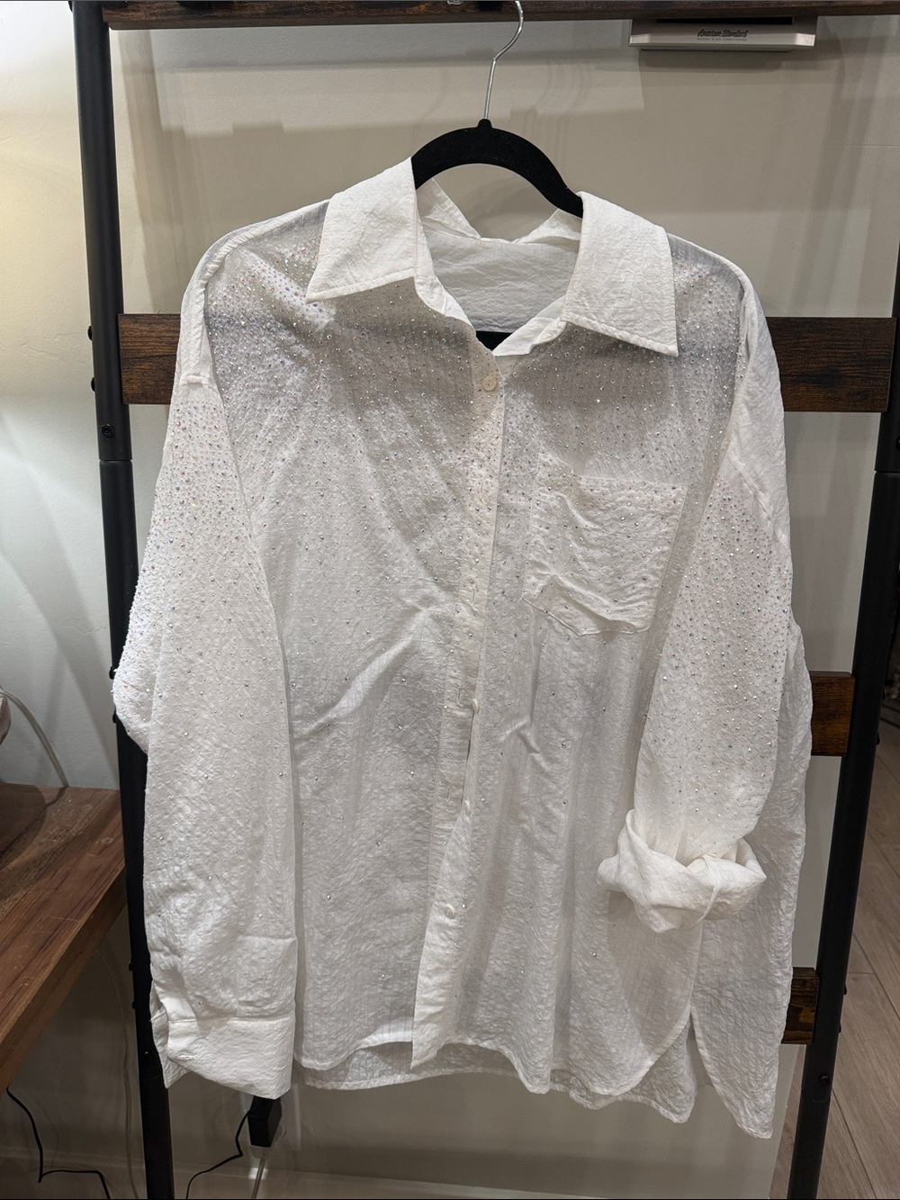 Source Unknown White Men's Eyelet Button-Down Shirt